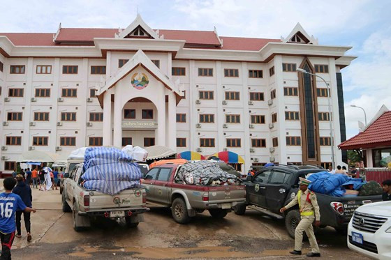 Sau 6 ngày xảy ra sự cố vỡ đập thủy điện tại Lào, công tác cứu hộ đang được các lực lượng tích cực triển khai. Trong số 1.126 người tham gia vào vùng lõi tìm kiếm nạn nhân mất tích có cả lực lượng cứu hộ quốc tế như Việt Nam, Thái Lan, Hàn Quốc...