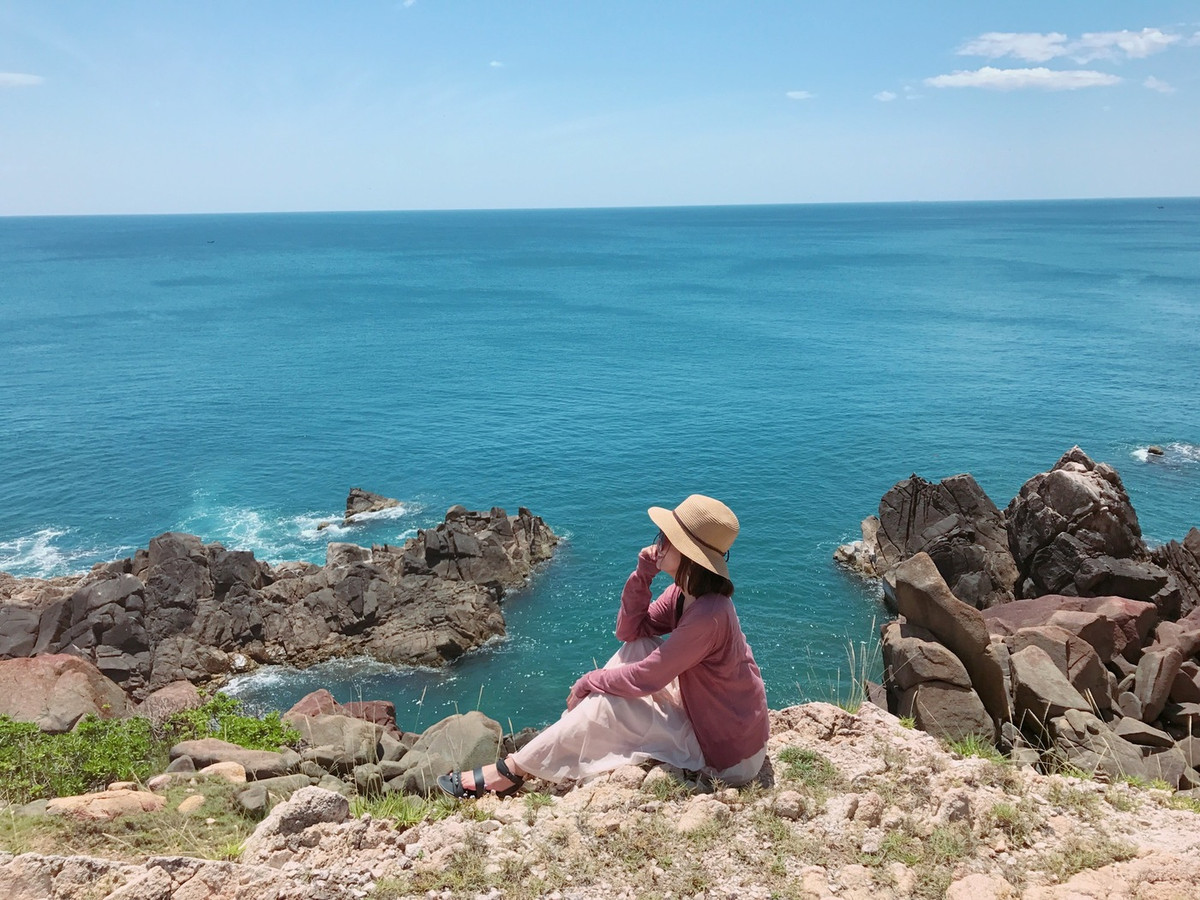 Bãi đá Thảo Nguyên nơi chụp hình sống ảo không thể bỏ qua.