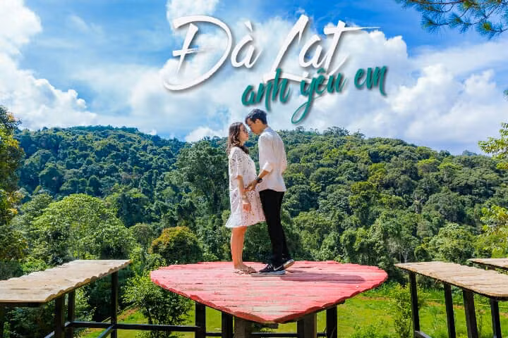 Da Lat tinh het nac trong bo anh cua cap doi 9X me phuot