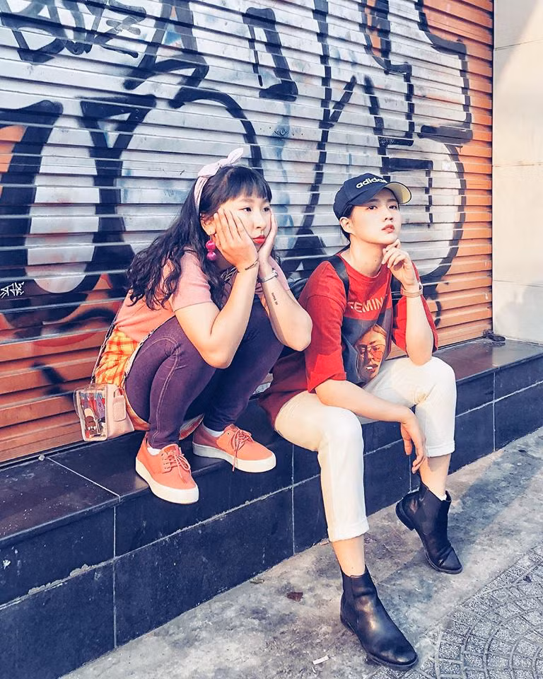 Kiều Trinh và Trang Hý thường xuyên đăng ảnh bên nhau với những biểu cảm tinh nghịch. Ảnh: FBNV