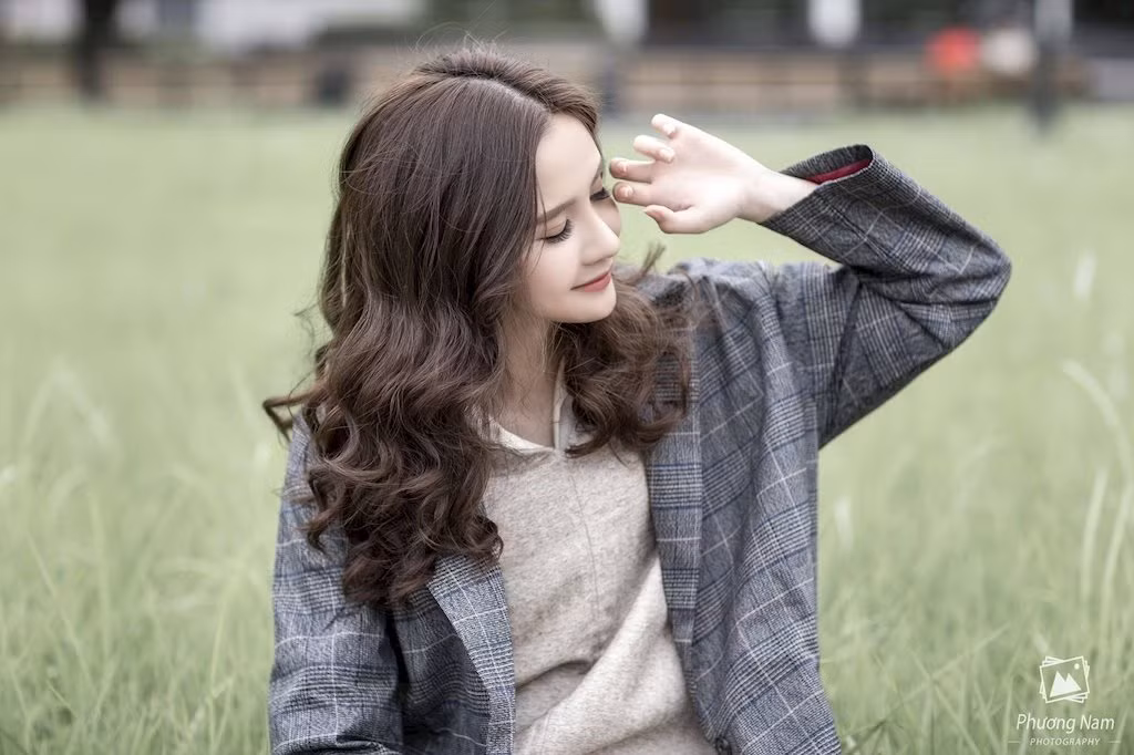 Ngoài việc đi học, Minh Tâm còn là một cô mẫu lookbook được nhiều nhãn hàng săn đón.