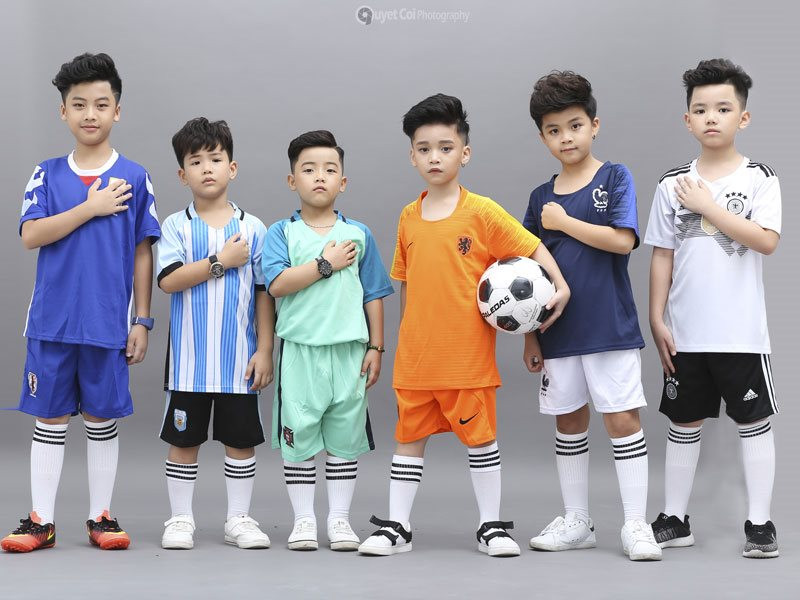 Các anh chàng siêu đáng yêu không hề kém cạnh độ đẹp trai nếu so với các danh thủ tham dự World Cup năm nay.
