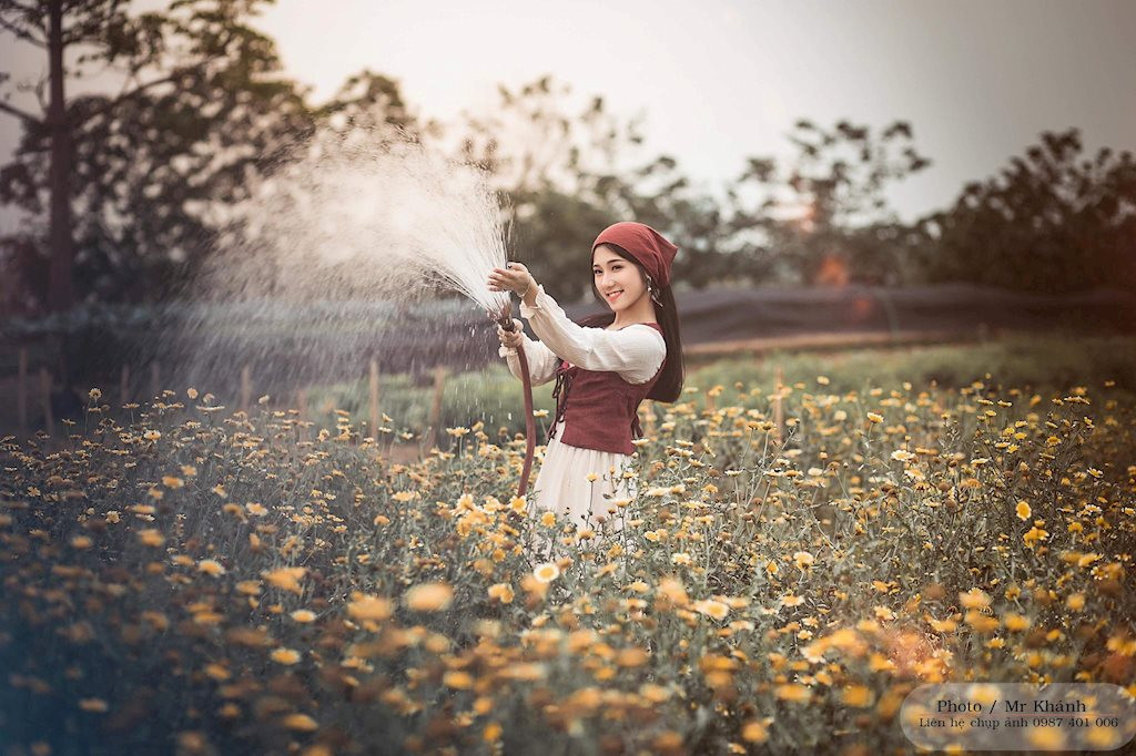 Cùng ngắm nhìn nhan sắc yêu kiều của cô nàng tài năng và nhiều đam mê này.