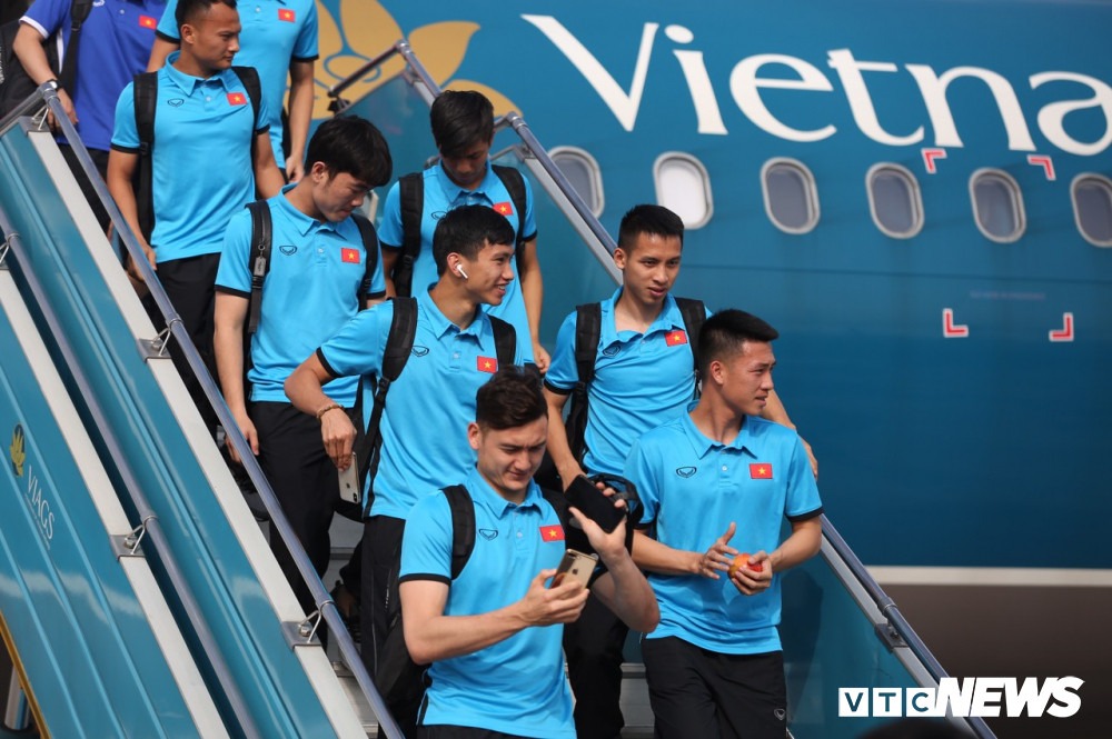 Các cầu thủ ĐT Việt Nam tiết kiệm được nhiều sức lực nhờ 2 chuyến bay thẳng nối Hà Nội với Bacolod.