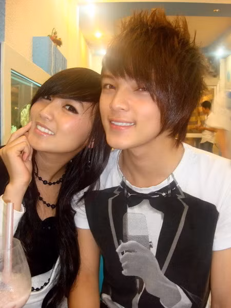 Trước khi trở thành Kelbin Lee cá tính, theo đuổi phong cách unisex như hiện nay, anh chàng từng khiến nhiều cô gái "thương nhớ" với phong cách này.