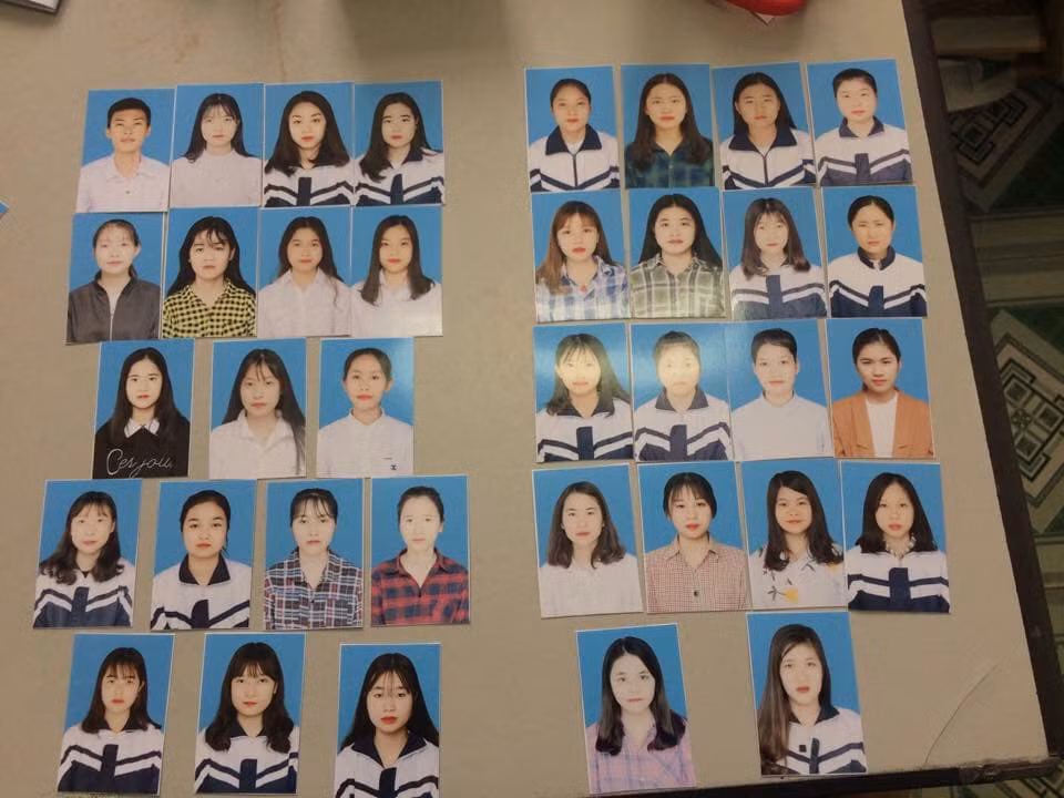 Tình trạng "âm thịnh dương suy" được phản ánh khá rõ qua tấm sơ đồ lớp. Ảnh: Hằng Sơn.