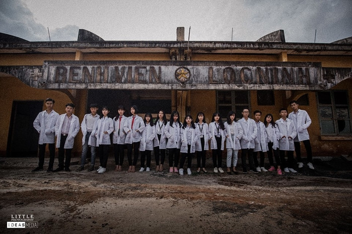 Dung toc gay voi bo anh ky yeu cua nhom hoc sinh Binh Phuoc