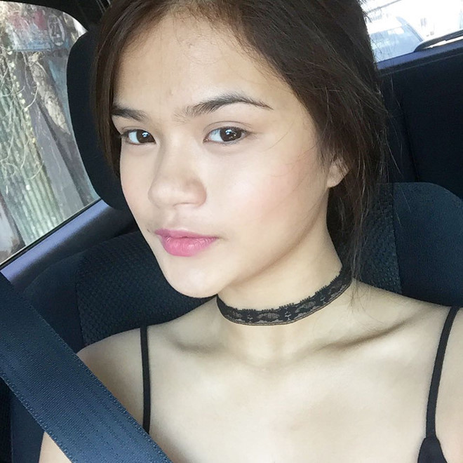 Với những phương pháp chăm sóc kỹ lưỡng, Maris có được làn da mịn màng, tươi tắn. 9X cũng rất tự tin khoe ảnh mặt mộc hay trang điểm nhạt của mình.