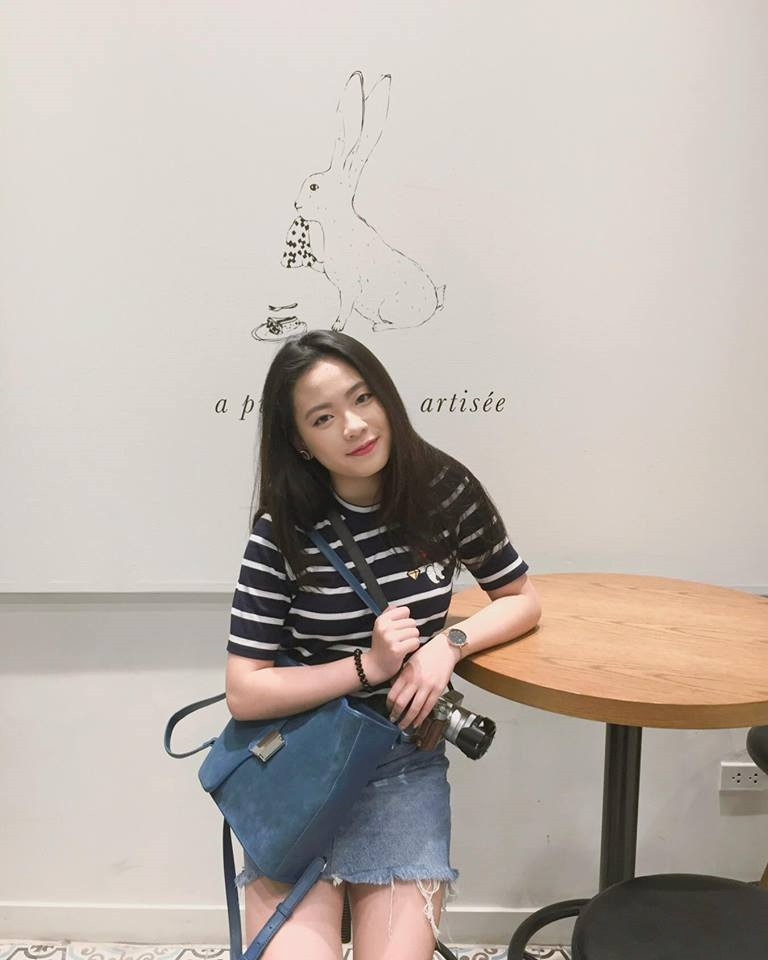 Quỳnh Hương từng đăng ký tham gia Miss Teen 2017. Tuy không giành được giải thưởng cao, song thiếu nữ cho rằng cuộc thi Miss Teen giúp cô có cơ hội giao lưu, học hỏi với bạn bè đồng trang lứa. Ngoài ra, 9X muốn có kỷ niệm đẹp cho tuổi 18.