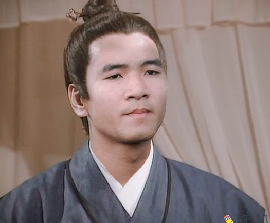 Mỗi bức hình, Giao chỉ mất 15 phút chỉnh sửa. 9X tâm sự để tưởng nhớ nhà văn Kim Dung cũng như thể hiện tình yêu với cầu thủ bóng đá Việt Nam, anh đã hoàn thành bộ ảnh này trong khoảng 2 tiếng.