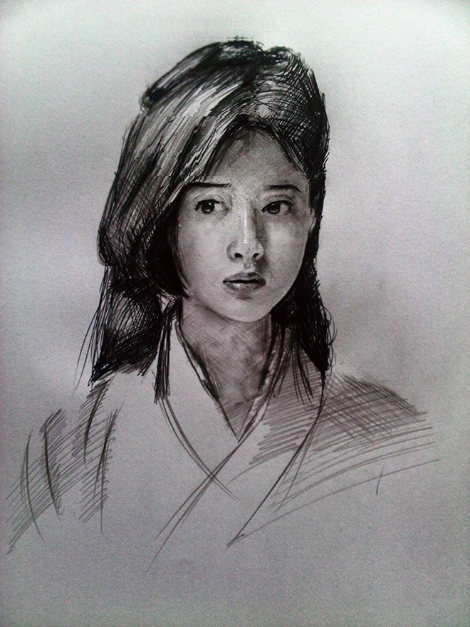 Nguyễn Tùng chia sẻ khó khăn lớn nhất khi vẽ là thực hiện mẫu mình không thích. Sau 5 năm theo đuổi đam mê hội họa, Tùng cũng sở hữu "gia tài" đa dạng từ tranh chân dung, phong cảnh, tĩnh vật, tượng.