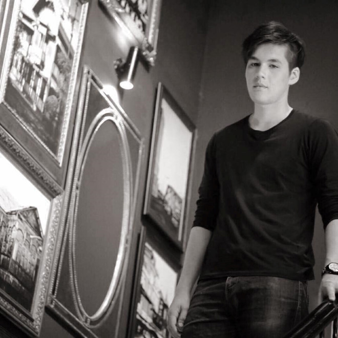 Trai dep Thai Lan bat ngo noi tieng sau khi nhay o trung tam mua sam-Hinh-2