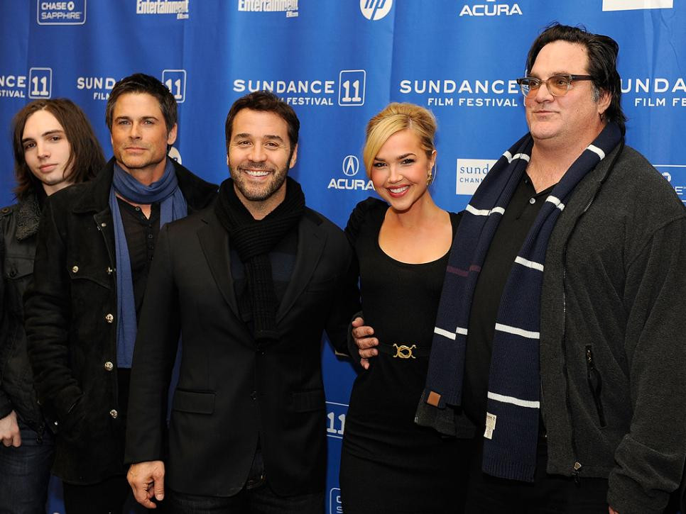 Liên hoan phim Sundance Liên hoan phim này, được tổ chức tại thành phố Park, Utah, giới thiệu tác phẩm mới của các nhà làm phim độc lập của Mỹ và quốc tế. Đây là liên hoan phim độc lập lớn nhất tại Hoa Kỳ, bao gồm cả phim tài liệu dài đặc trưng. Liên hoan phim đầu tiên được bắt đầu vào năm 1978.