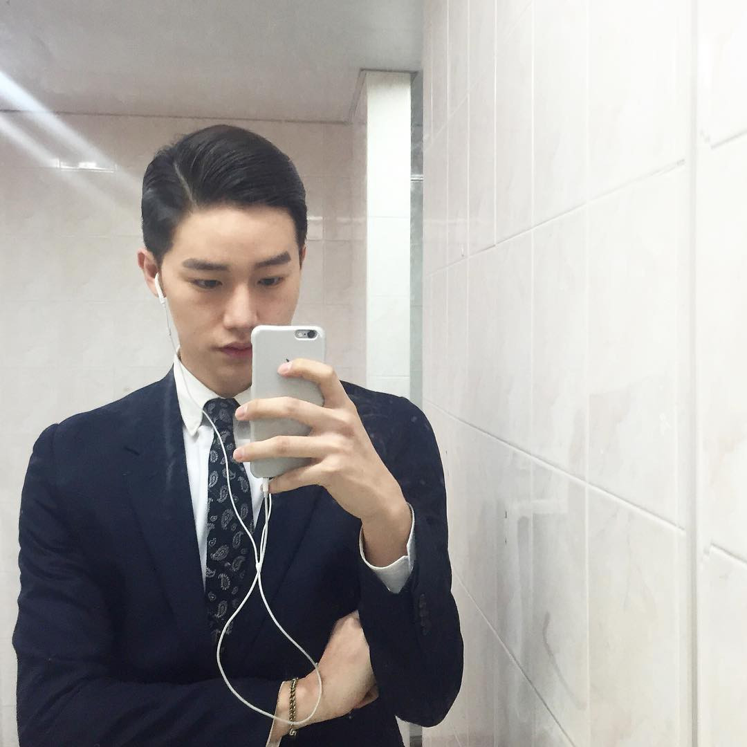 Mới đây, anh chàng đã có chuyến đi đến Phú Quốc với những hình ảnh long lanh khiến hội chị em "dậy sóng".