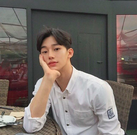 Trước khi đến Việt Nam, Lee Yoo Ahn cũng từng du lịch ở nhiều nơi, chăm chỉ chia sẻ những khoảng khắc hạnh phúc của mình với mọi người