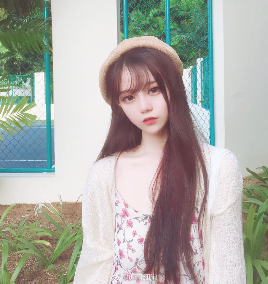 Những cô gái xinh ngày càng nhiều, song dân mạng vẫn cứ sốt lên xình xịch mỗi lần phát hiện ra được một nhân tố mới.