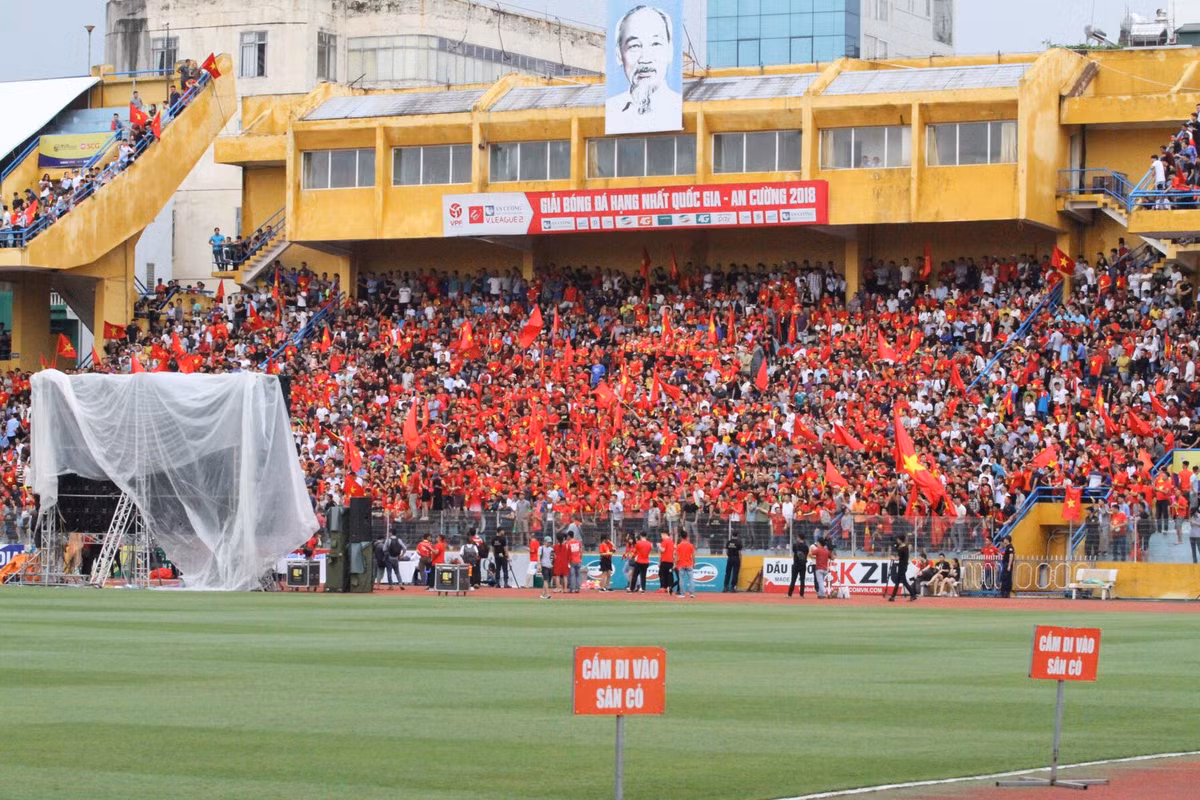 Các cổ động viên tin tưởng đội tuyển Olympic Việt Nam sẽ thi đấu hết mình vì màu cờ sắc áo.