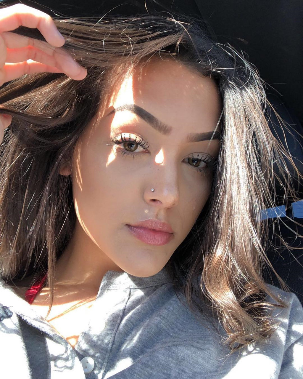 Hailey Orona (2002) có 1,2 triệu người follow trên trang cá nhân. 10X sở hữu nhan sắc ngọt ngào với hai lúm đồng tiền duyên dáng. Cô nổi tiếng nhờ những bức ảnh đẹp xuất thần, các video khoe vũ đạo chuyên nghiệp.