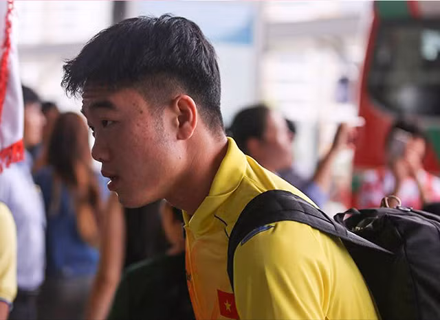 Olympic Viet Nam den Jakarta, khoi dong ngay tai san bay