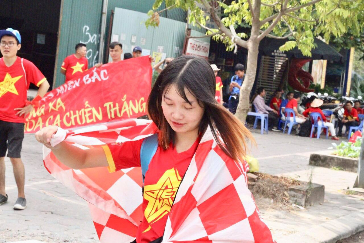 Trận đấu giữa ĐT Việt Nam và ĐT Lào tại AFF Cup 2018 sẽ được diễn ra vào hồi 19h00 ngày 8/11 tại SVĐ Chao Anuvong.