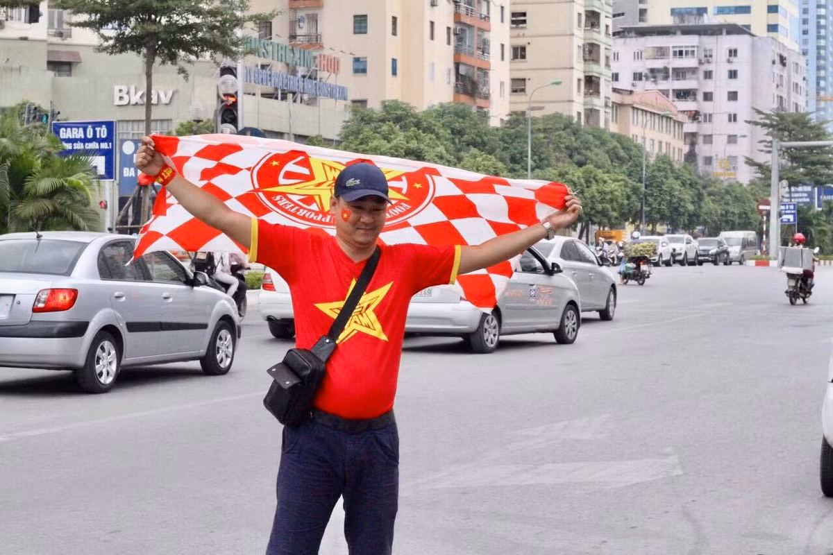 Để có được chuyến đi xa nhà như này, BĐH của hội CĐV VFS Miền Bắc đã phải nhiều ngày lên kế hoạch, sắp xếp chương trình để có thể đến đúng giờ cổ vũ cho thầy trò HLV Park Hang-seo.