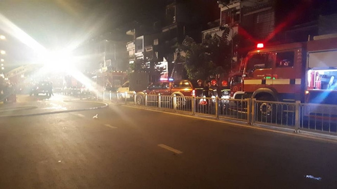 Quan bar o TP HCM boc chay du doi luc rang sang-Hinh-3