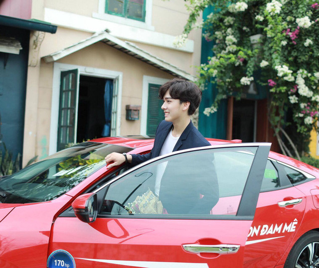 Vẻ mặt cuốn hút và thân hình hoàn hảo chính là điểm cộng của Hải Nam trong các TVC.