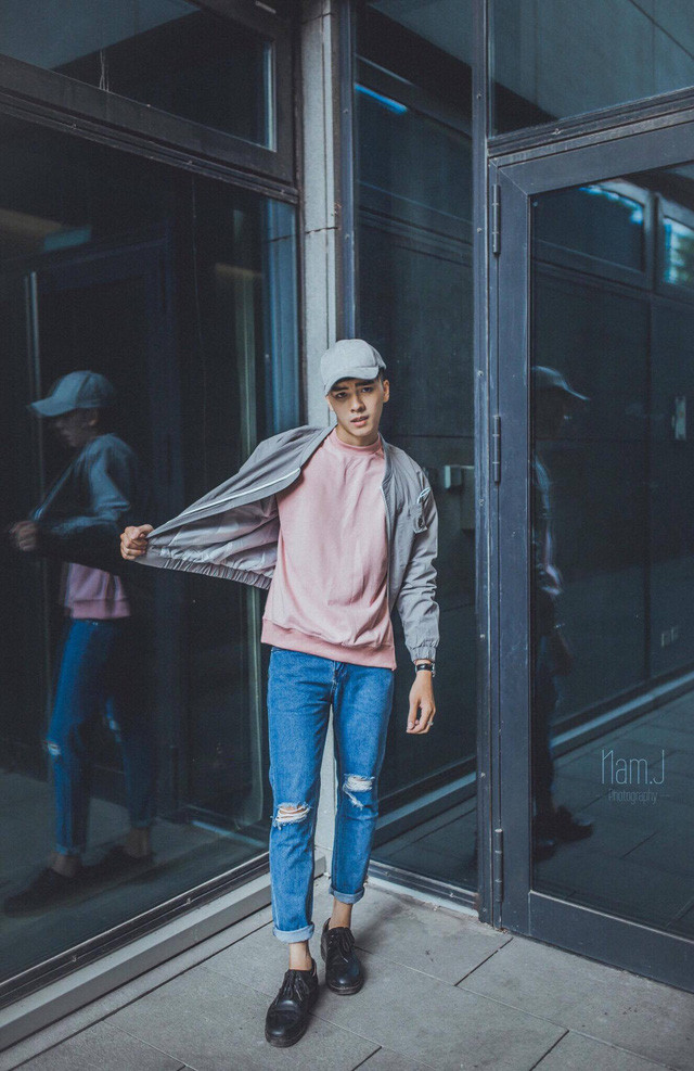 Sở thích của Hải Nam là ăn đồ cay, đi phượt và ca hát. Ở trường, Nam năng nổ tham gia nhiều hoạt động văn hoá, văn nghệ.