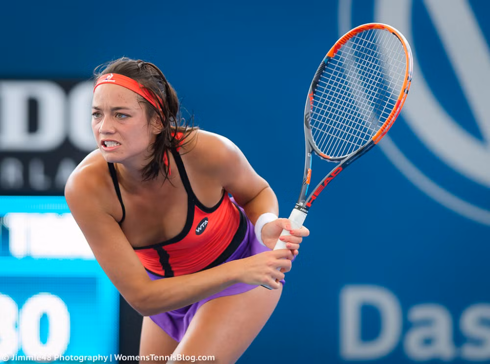 Alize có bố là người Việt Nam, mẹ là người Pháp.