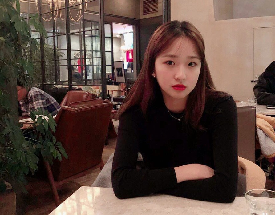 Nếu không làm vận động viên, Son Yeon Jae rất có thể sẽ dấn thân vào lĩnh vực giải trí với vẻ đẹp hồn nhiên, đáng yêu. Cô thường xuyên đăng tải những bức ảnh đời sống của mình lên Instagram cá nhân và nhận được rất nhiều lời khen của cộng đồng mạng Hàn Quốc.