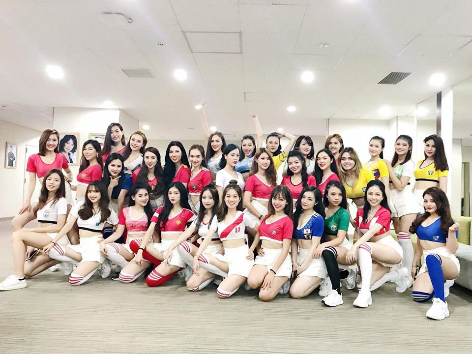 Dàn hot girl Nóng cùng World Cup năm nay nhận được sự chú ý lớn của khán giả.Tất cả đều đã làm hết sức.