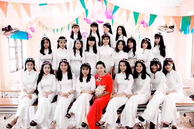 Hoc sinh lop 12 buc xuc vi bo anh ky yeu hon 10 trieu 'nhu de tho'-Hinh-3