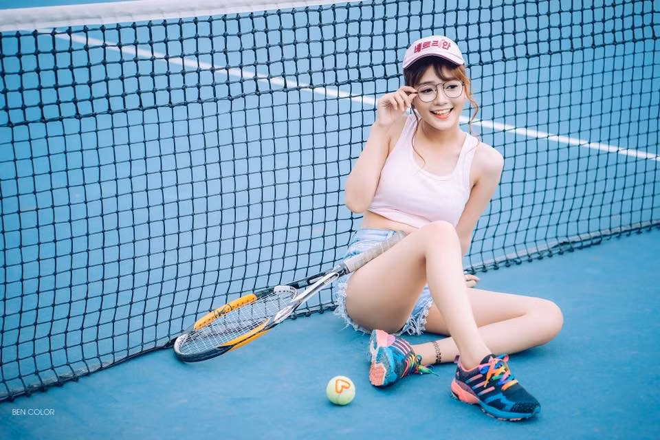 9X từng “dắt túi” một số dự án phim sitcom đình đám như: “Là anh”, “Chàng trai của em trước đây”, “Khi cách thánh xa nhà”, Em là của anh đừng là của ai”.