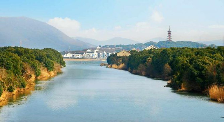 Lac ve qua khu tai nhung thi tran ben song dep nhu tranh ve-Hinh-4