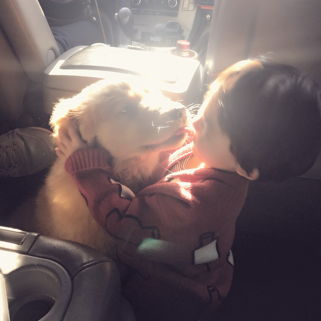 Những khoảnh khắc đẹp nhất của tuổi thơ, chúng ta đã lớn lên cùng nhau như thế.