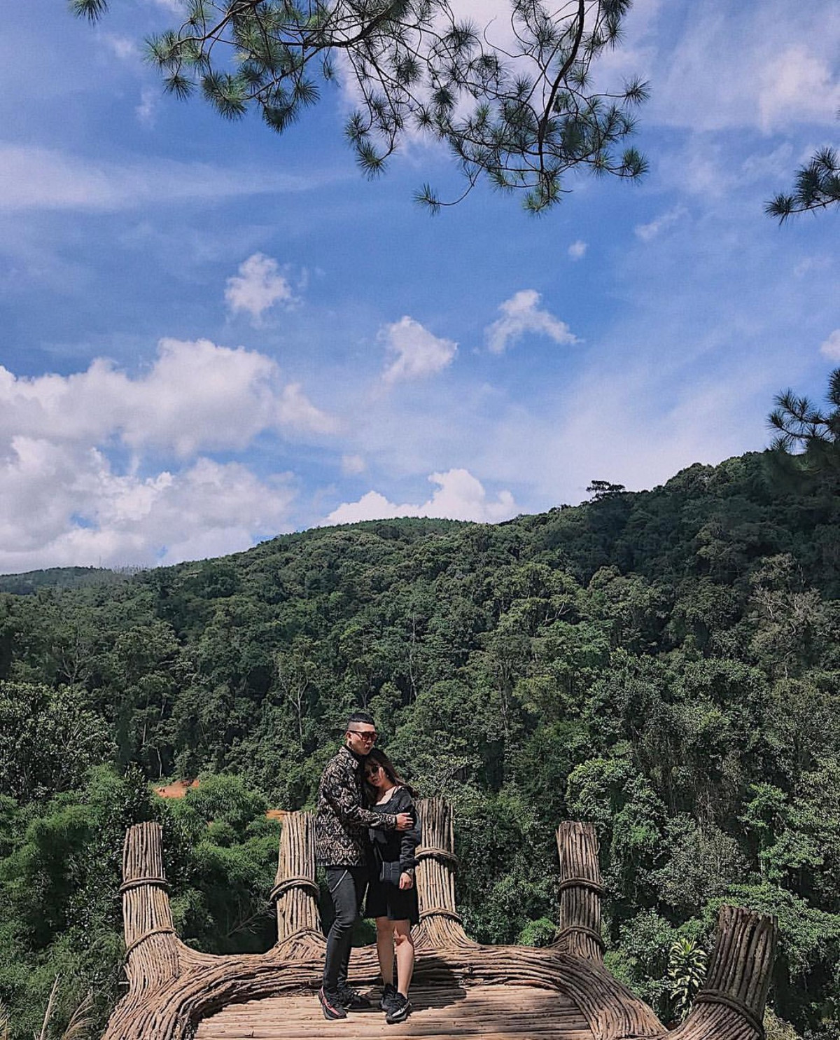 Chỉ trong một thời gian ngắn, nơi đây đã trở thành địa điểm sống ảo được nhiều bạn trẻ săn lùng và tìm đến. Ai ai cũng muốn một lần được ghi dấu ấn tại nơi đây.