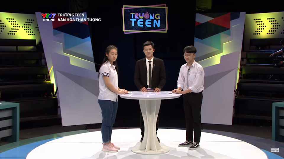 Dan mang “day song” voi man tranh bien cuc “gat” ve van hoa than tuong