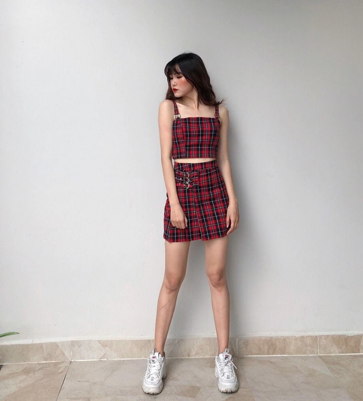 My là gương mặt khá quen thuộc khi đã tham gia nhiều vai diễn cho FAPTV và Đậu Phộng TV.