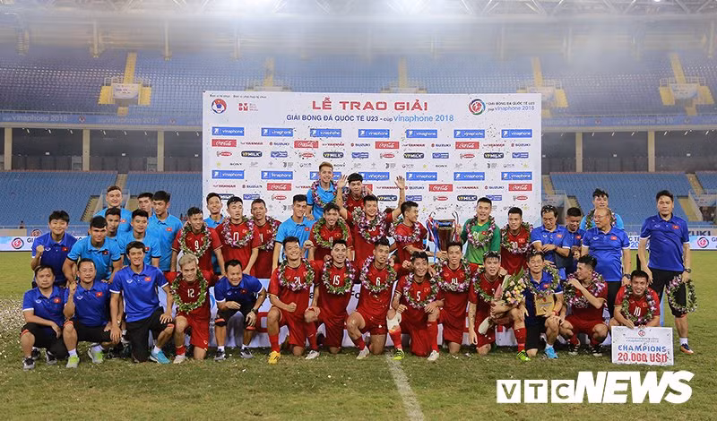 Bao chau A: Thai Lan vang tru cot, Viet Nam sang cua vo dich AFF Cup