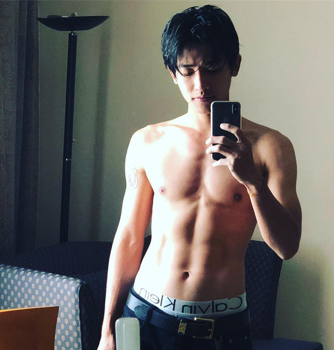 Thân hình chuẩn của Thành Trung Thân hình chuẩn của Thành Trung