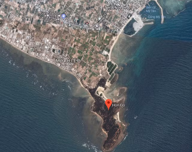 Hòn Đỏ nằm ở huyện Ninh Hải, tỉnh Ninh Thuận, cách thành phố Phan Rang khoảng 20km - Ảnh chụp vệ tinh. Ảnh: HỒ HOÀNG HUY