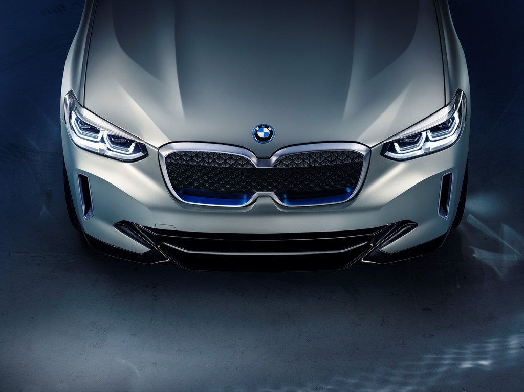Concept iX3 là một phần trong chiến lược giới thiệu ít nhất 12 xe điện vào năm 2025 của BMW.