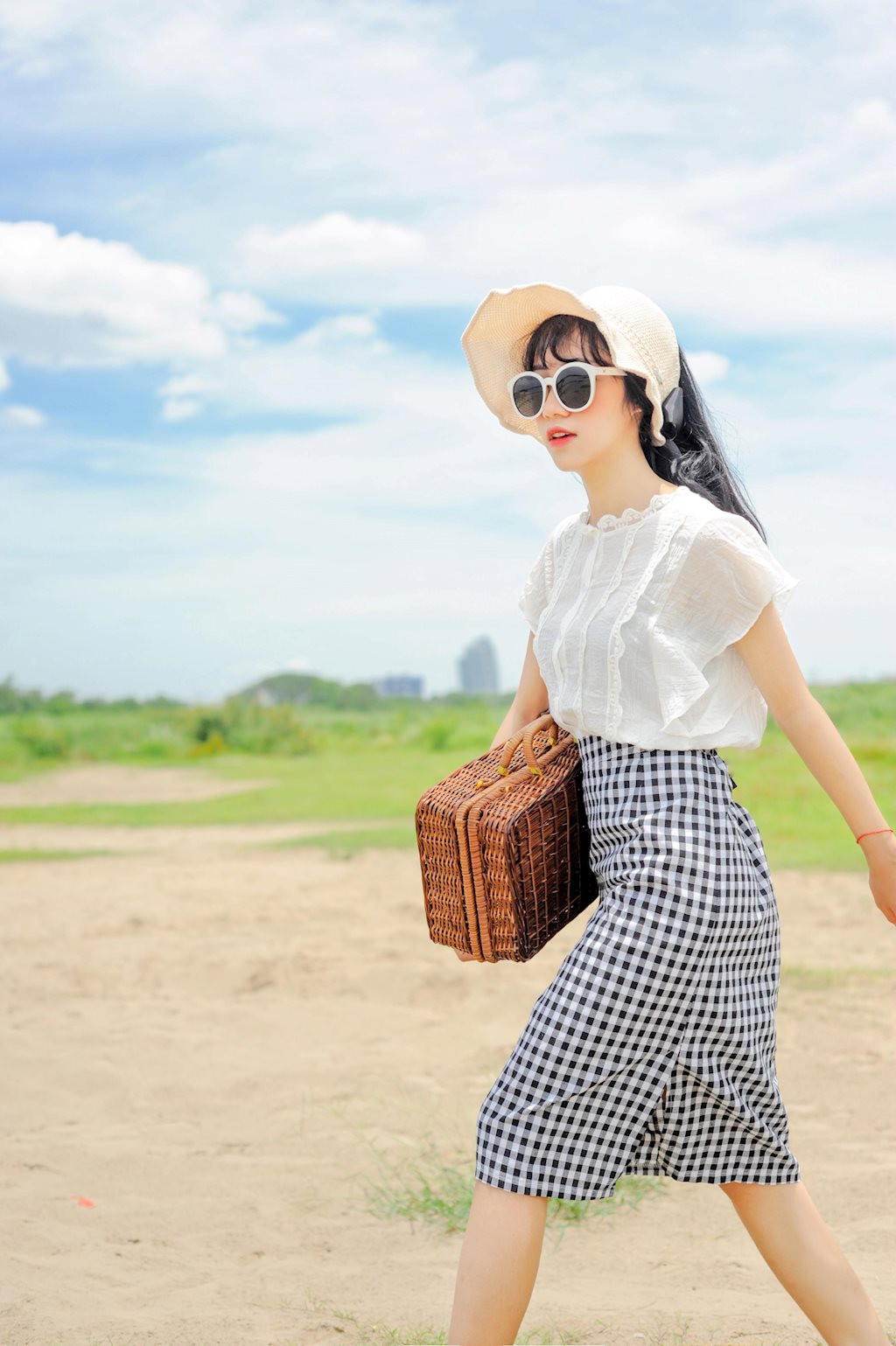 Gương mặt rất xinh, đặc biệt là nụ cười tỏa nắng, nữ sinh 9X luôn thu hút mọi ánh nhìn.