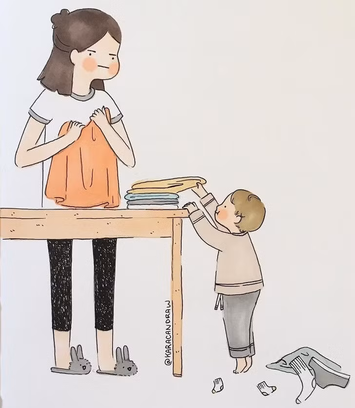 Mệt mỏi vì chăm con là thế, nhưng đến khi con biết phụ mẹ gấp từng cái áo, dọn từng món đồ chơi thì cũng là lúc mẹ nhận ra con rồi sẽ lớn. Những ngày gần gũi, nghe tiếng con ríu rít bên tai suốt ngày sẽ không còn nữa. Con còn phải đi học, phải tiếp xúc với thế giới rộng lớn bên ngoài.