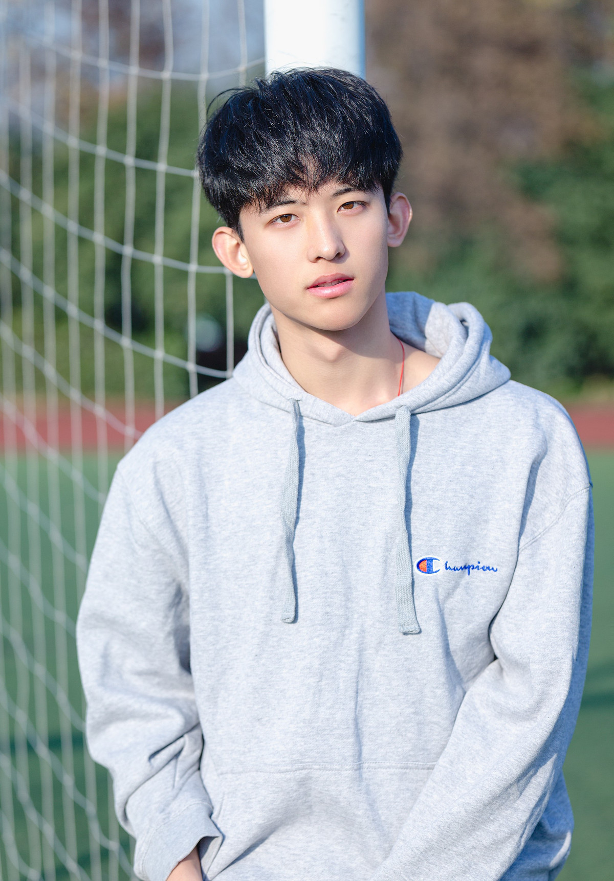 Ngoại hình điển trai, dễ thương của Thường Ưu Tú, giúp cho chàng hot boy có tới 1,7 triệu lượt theo dõi trên Tik Tok.