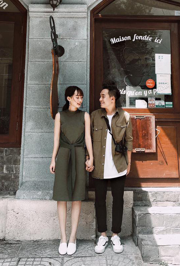 Cặp đôi thường xuyên đi du lịch cùng nhau và khiến dân tình ghen tỵ với loạt hình lãng mạn. Khoảng giữa năm 2017, một số thông tin cho rằng Phở và Sun đã "đường ai nấy đi". Tuy nhiên, cả hai không có bất cứ chia sẻ gì về vấn đề này. Thời gian ngắn sau đó, cả hai tiếp tục đăng tải những bức ảnh tình cảm, xóa bỏ tin đồn rạn nứt.