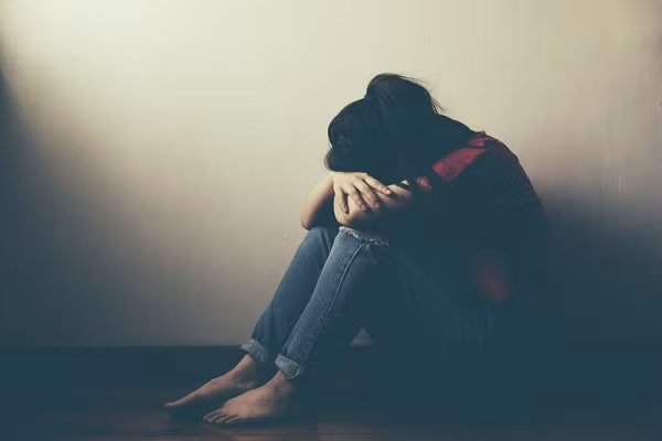 Chet lang nhin thay “vat la” chong mang ve cung con say-Hinh-2