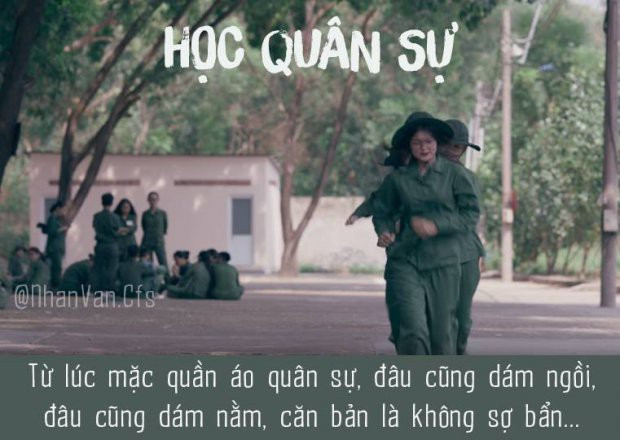 Lăn lê bò toài là việc thường tình khi học quân sự. Vết bẩn ư? Chẳng có gì đáng sợ bằng việc thầy giáo trừ điểm chuyên cần cả
