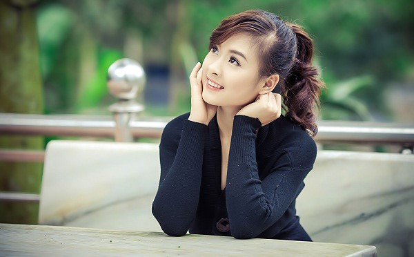 Vũ Thị Kiều Trang là teen model (người mẫu tuổi teen) được yêu mến vào khoảng 2-3 năm trước. Hot girl 21 tuổi tham gia đóng quảng cáo và góp mặt trong một số bộ phim truyền hình. Đặc biệt, những bộ ảnh được đầu tư, chăm chút của cô luôn nhận được nhiều sự ủng hộ.