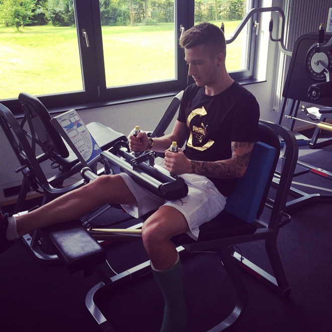 Độ "sát gái" của anh cũng không kém cạnh các bạn đồng đội của mình, liệu những chàng trai siêu đẹp trai này có giúp đội nhà "làm nên chuyện" ở World Cup năm nay?